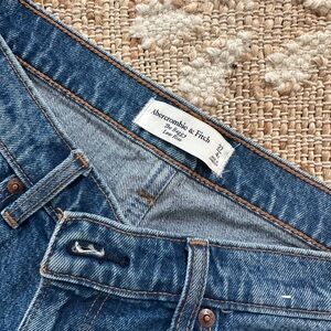 Abercrombie & Fitch Low Rise Baggy Jean
